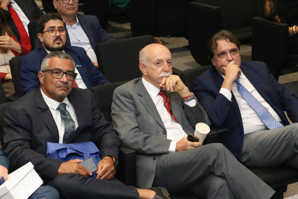 Magistrados do TJBA lideram painéis sobre gestão e inovação no ARIBA 2025