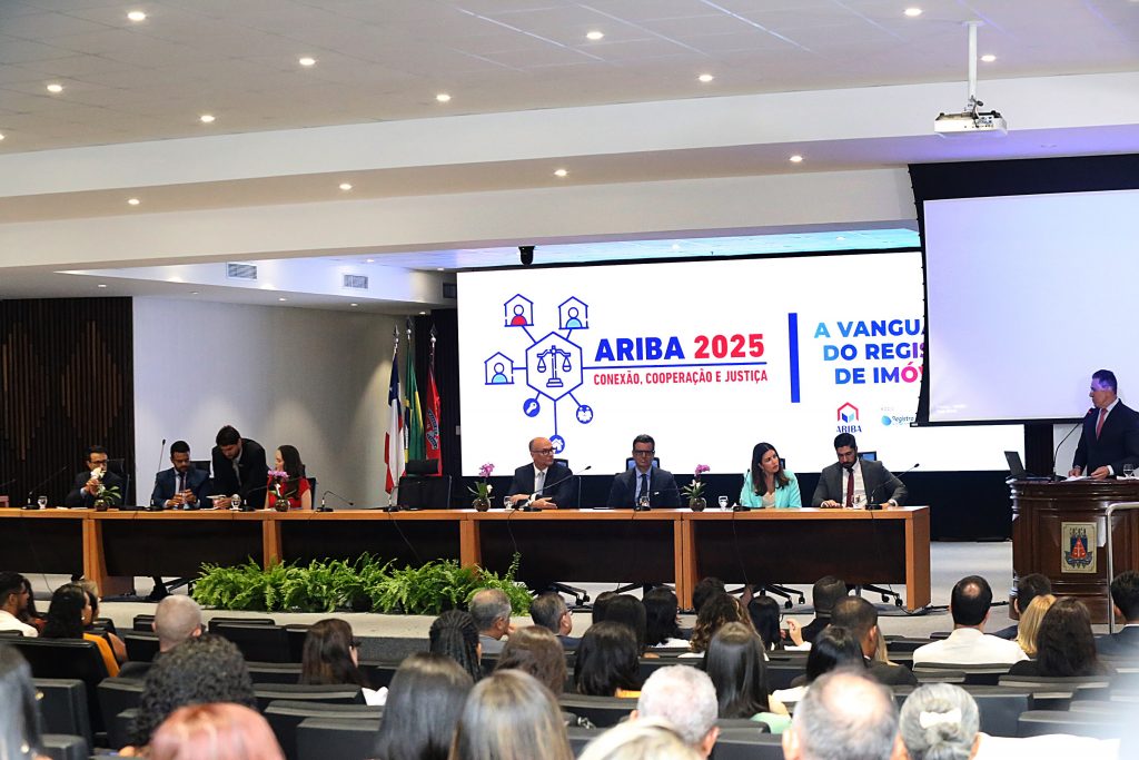 Magistrados do TJBA lideram painéis sobre gestão e inovação no ARIBA 2025