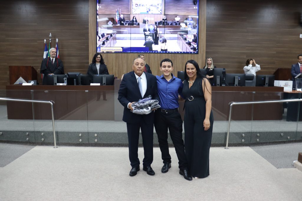 TJBA promove e empossa seis novos Desembargadores   