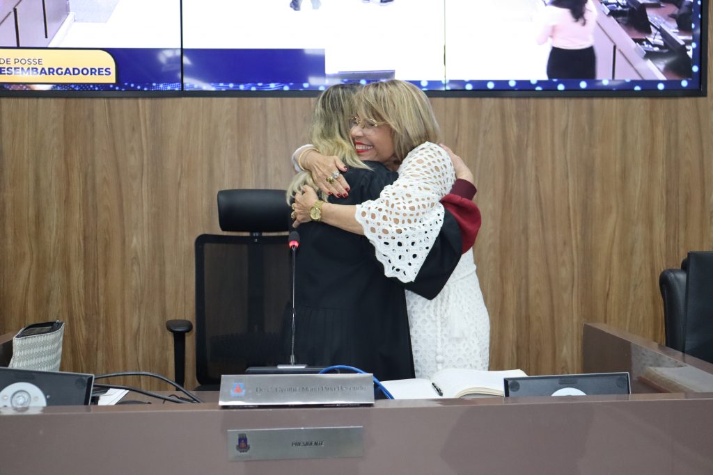 TJBA promove e empossa seis novos Desembargadores   