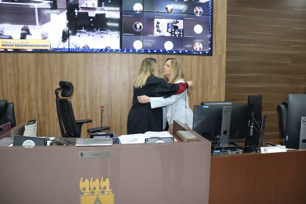 TJBA promove e empossa seis novos Desembargadores   
