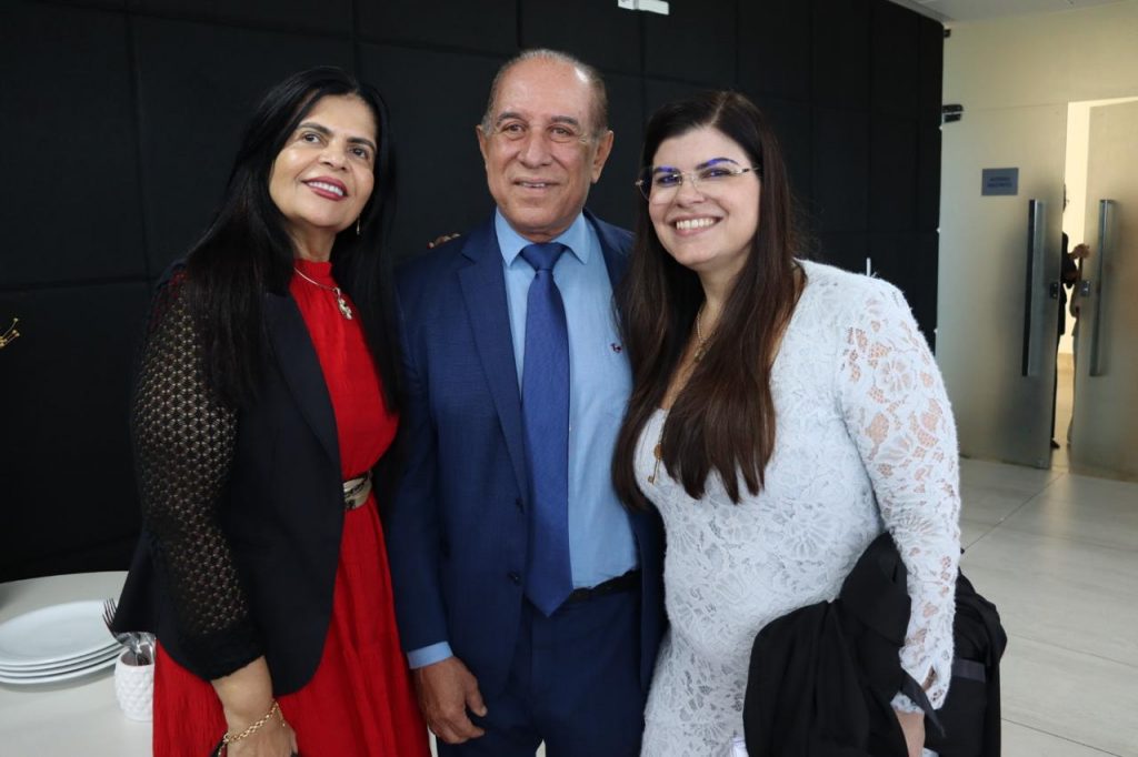 Desembargador Alberto Raimundo é homenageado por terreiro de Candomblé em reconhecimento à trajetória marcada pelo respeito à diversidade religiosa