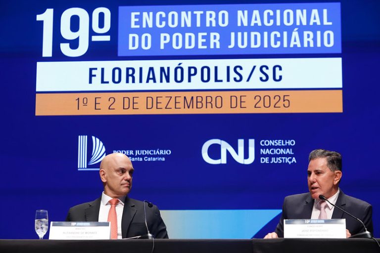 Presidente do TJBA marca presença no 19º Encontro Nacional do Poder Judiciário, em Florianópolis   