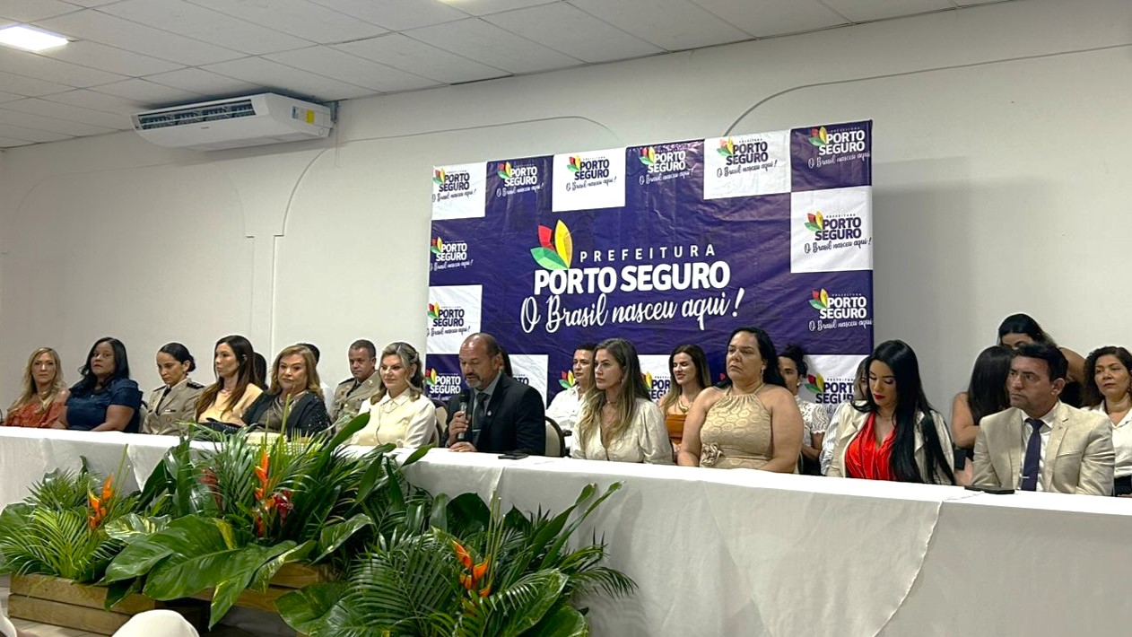 Desembargadora Nágila Brito é agraciada com o Título de Cidadã Porto-Segurense   