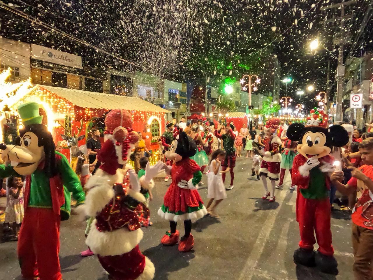 Coordenadoria da Infância e da Juventude do TJBA acompanha visita de crianças acolhidas ao Natal Luz de Conceição do Coité    