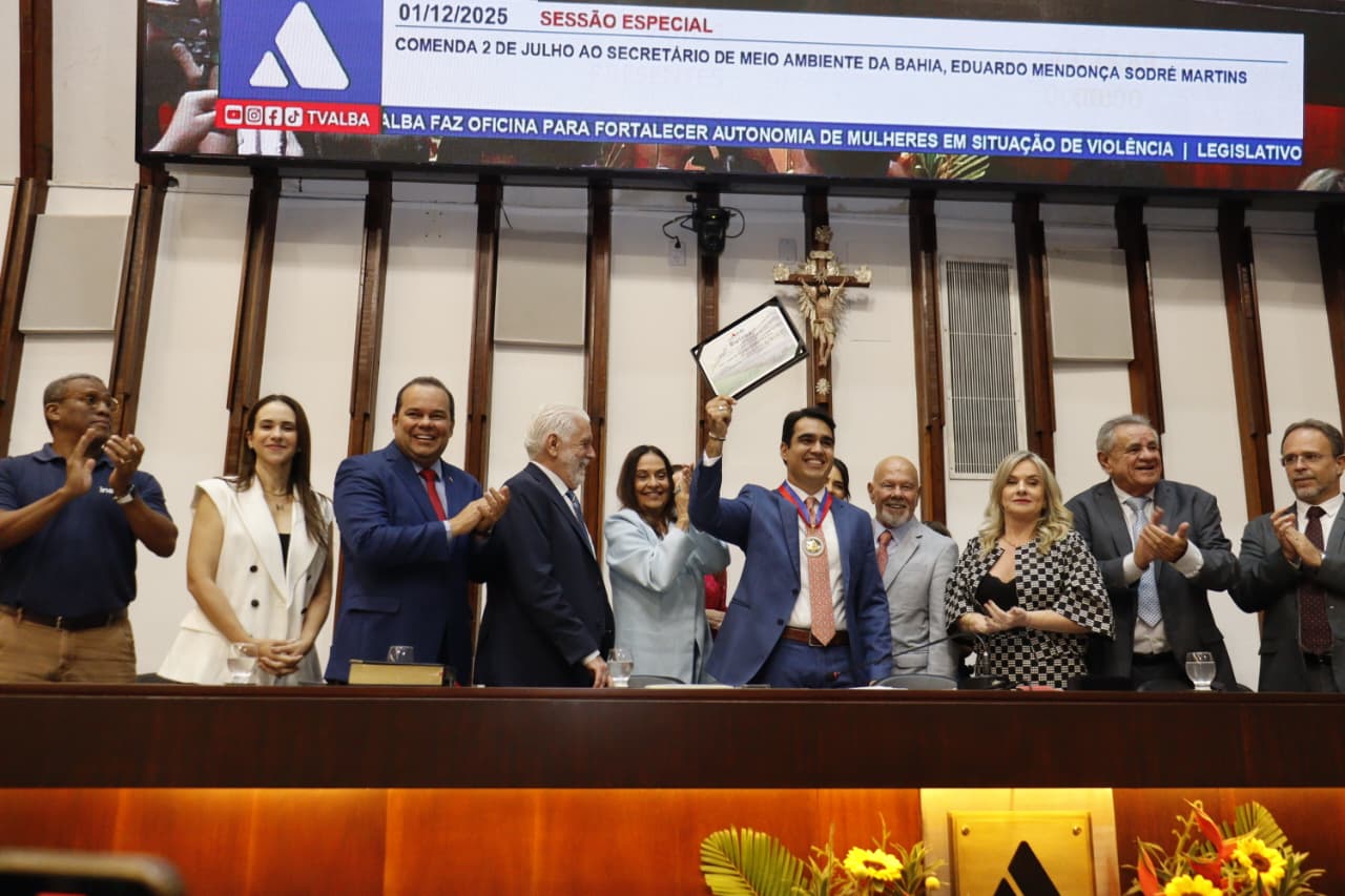 TJBA marca presença na outorga da Comenda 2 de Julho ao Secretário de Meio Ambiente do Estado da Bahia   