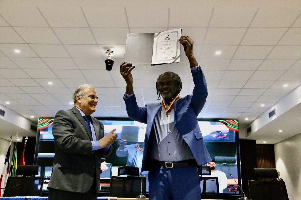 Pioneiro na preparação de negros para o vestibular, Instituto Cultural Steve Biko recebe Prêmio Luiz Gama    