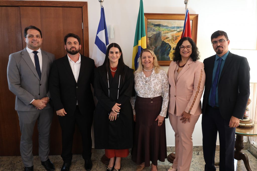 TJBA empossa quatro juízes após permutas com magistrados de outros Tribunais