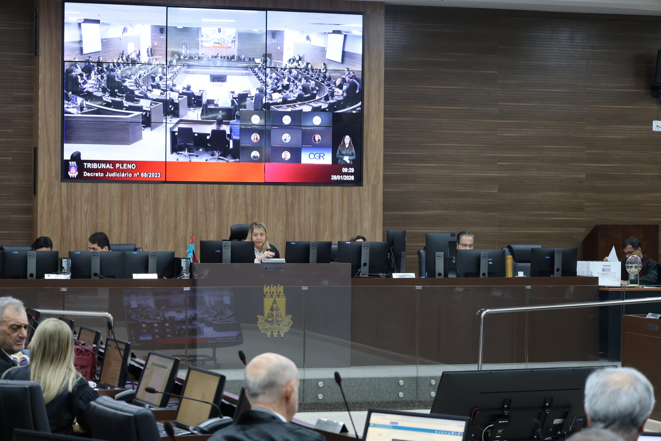 Tribunal Pleno aprova mudanças estratégicas em última sessão presidida pela Desembargadora Cynthia Resende   