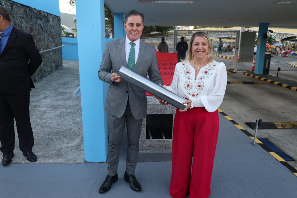 Desembargadora Cynthia Resende instala Pedra Fundamental do novo Fórum Criminal da Comarca de Salvador   