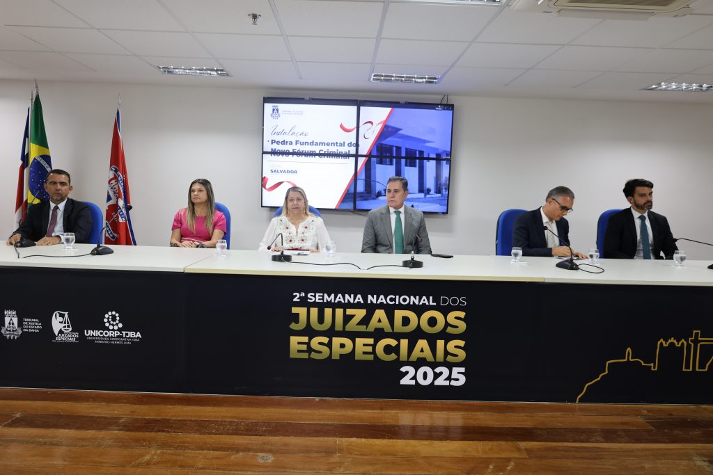 Desembargadora Cynthia Resende instala Pedra Fundamental do novo Fórum Criminal da Comarca de Salvador   