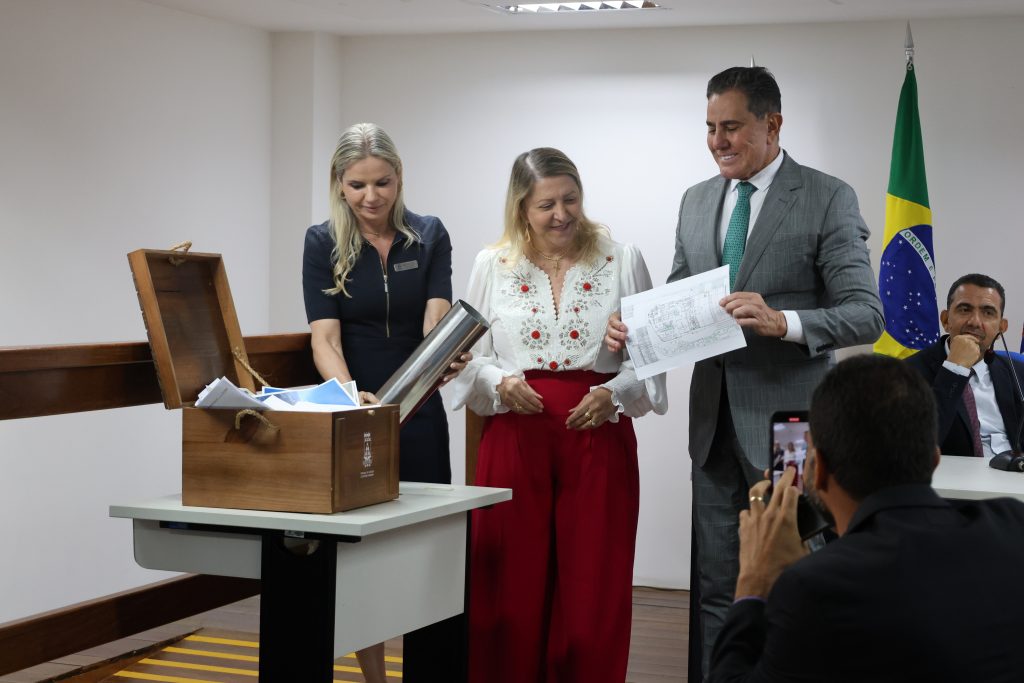 Desembargadora Cynthia Resende instala Pedra Fundamental do novo Fórum Criminal da Comarca de Salvador   