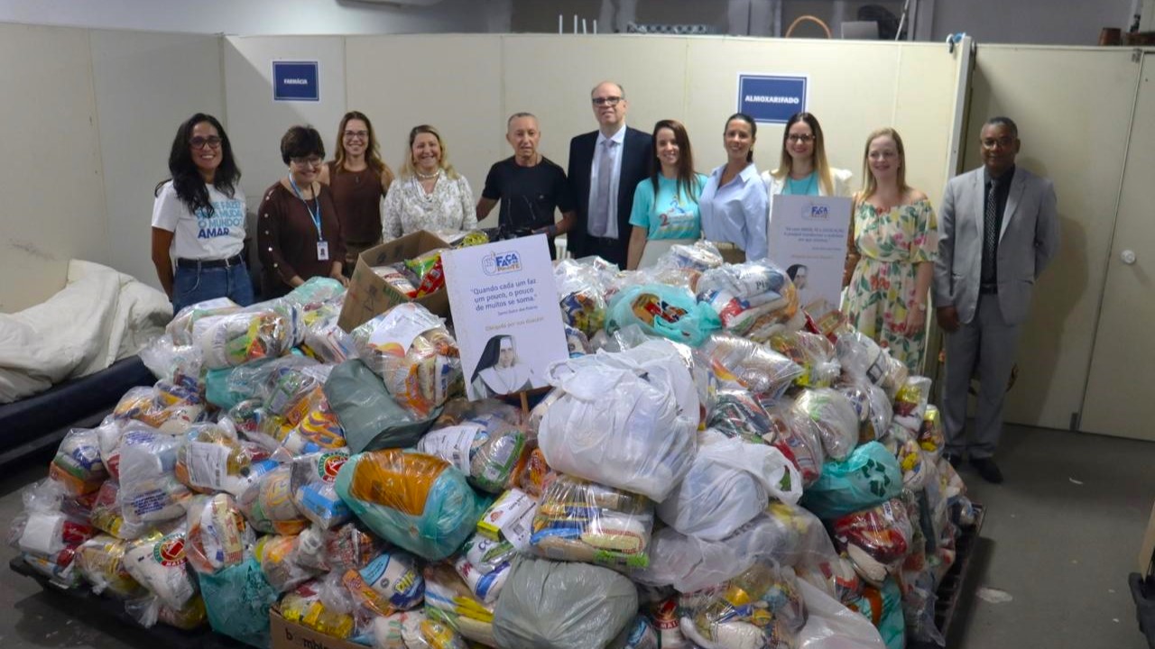 Presidente do TJBA entrega cestas básicas arrecadadas na 2ª Corrida da Justiça às Obras Sociais Irmã Dulce   