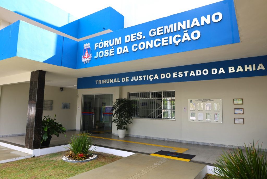Fórum de Ibirataia é reinaugurado após reforma geral e ganha uma unidade do Cejusc   