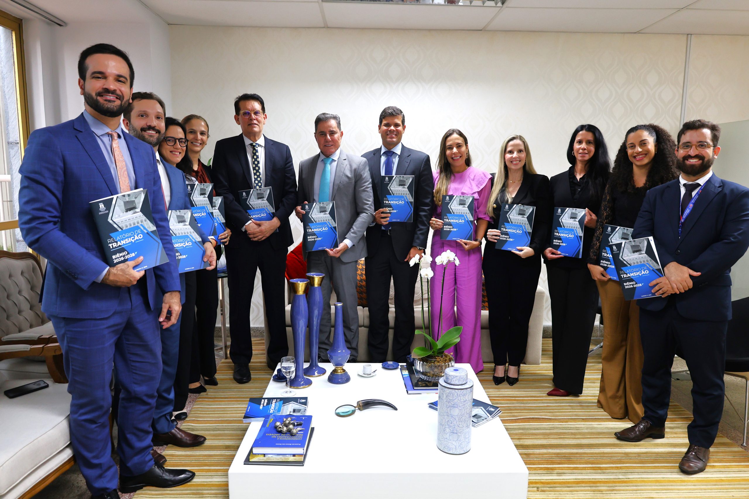 Relatório de Transição é entregue ao Presidente eleito do TJBA para o biênio 2026-2028, Desembargador José Edivaldo Rocha Rotondano   