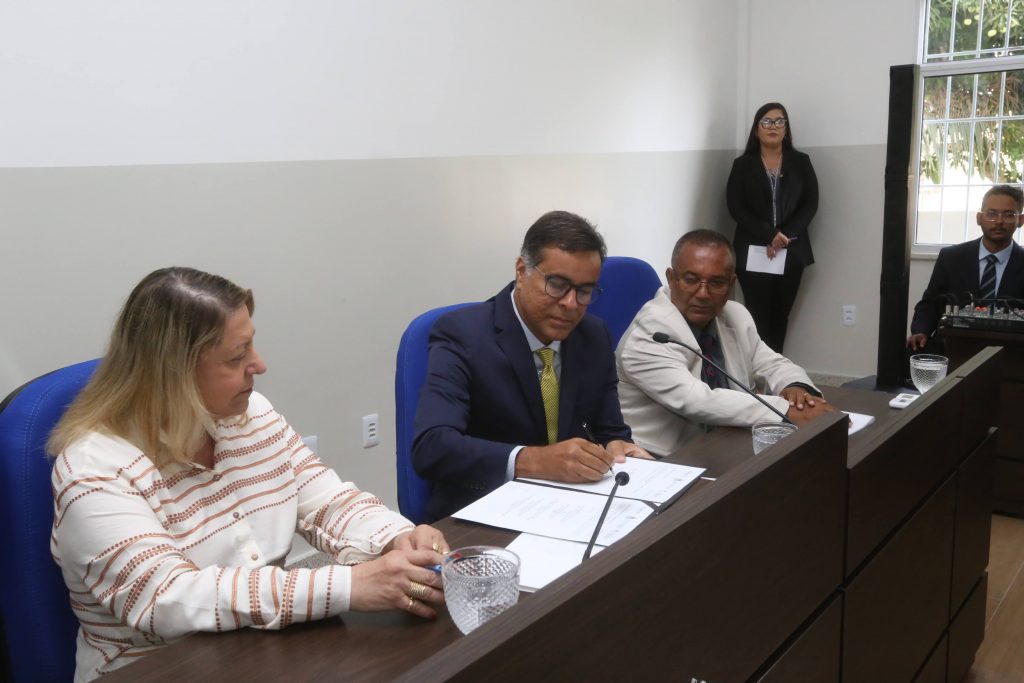 Fórum de Ibirataia é reinaugurado após reforma geral e ganha uma unidade do Cejusc   