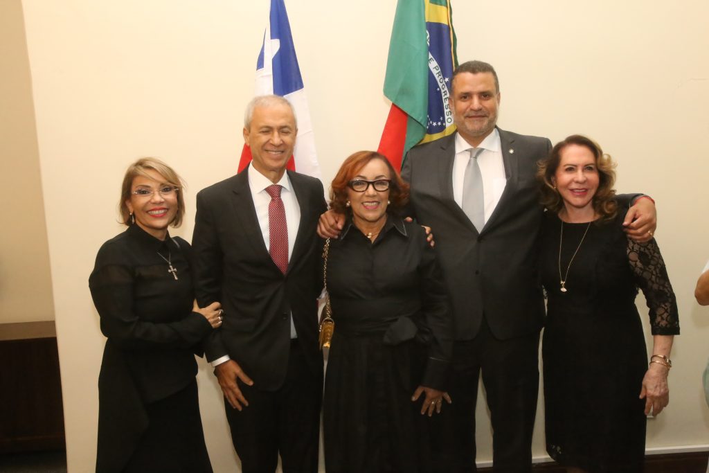 Juiz Eldsamir Mascarenhas toma posse como Presidente da AMAB     