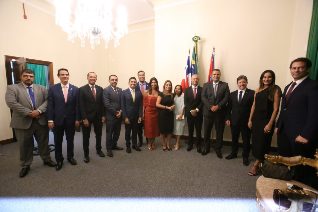 Juiz Eldsamir Mascarenhas toma posse como Presidente da AMAB     