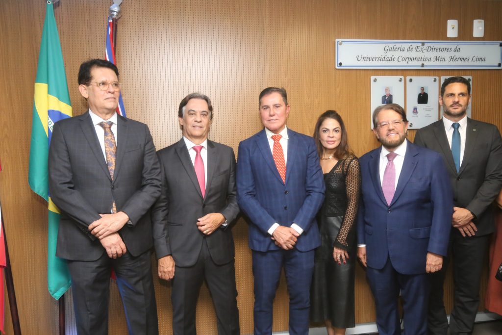 Desembargadores Geder Gomes e Rolemberg Costa tomam posse na Diretoria da Unicorp   