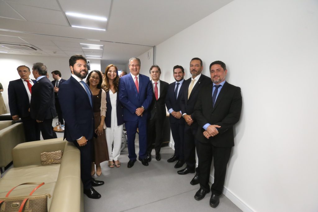 Desembargadores Geder Gomes e Rolemberg Costa tomam posse na Diretoria da Unicorp   