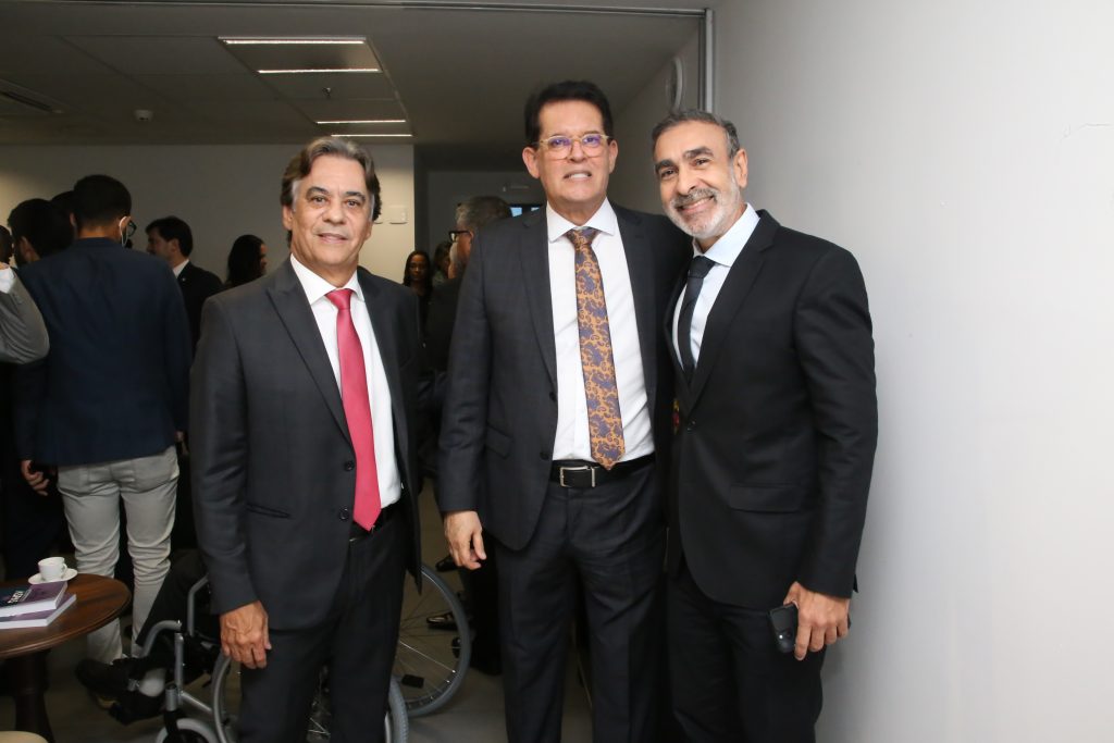 Desembargadores Geder Gomes e Rolemberg Costa tomam posse na Diretoria da Unicorp   