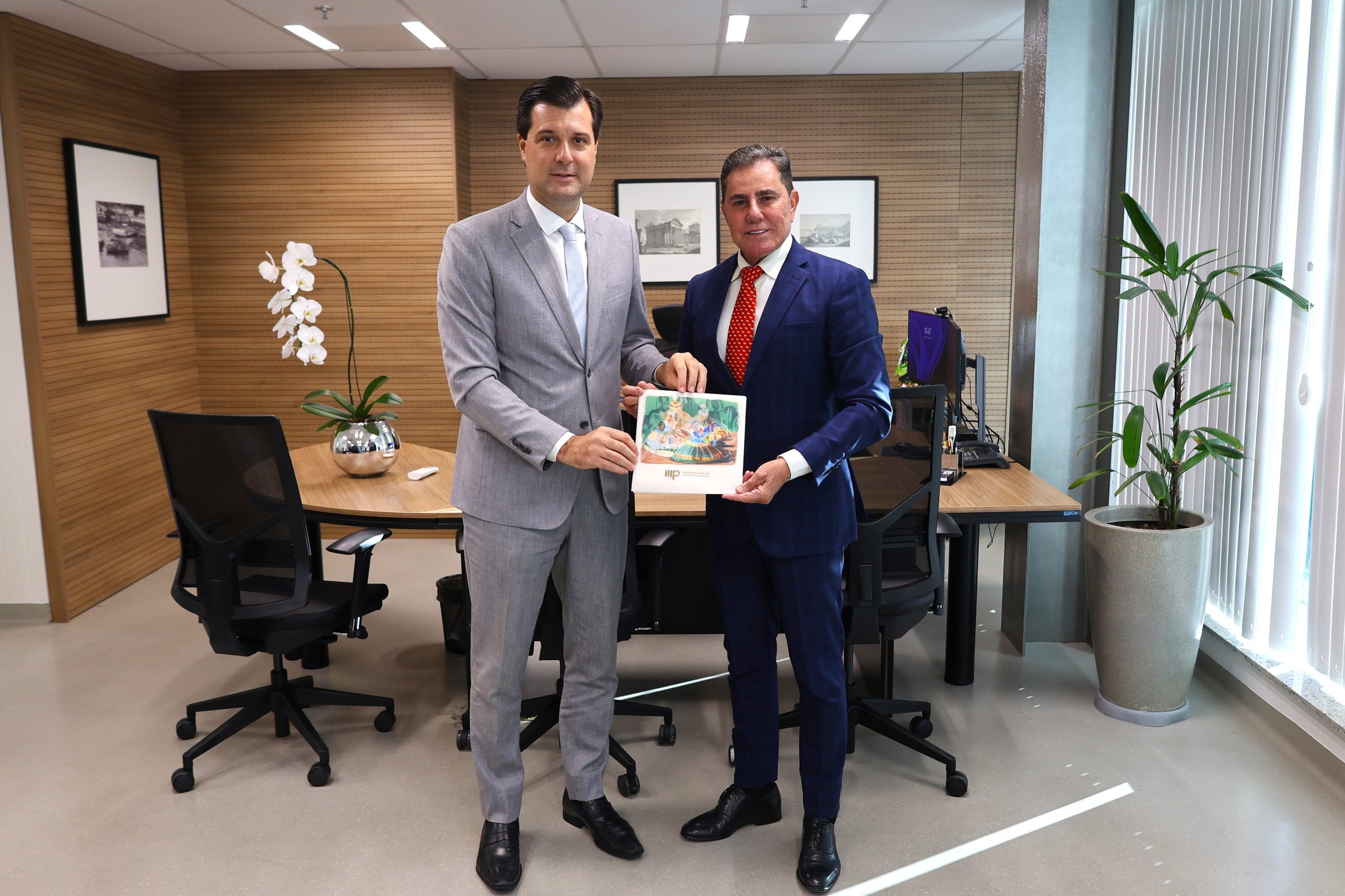 Procurador-Geral de Justiça da Bahia faz visita institucional ao Presidente do TJBA   