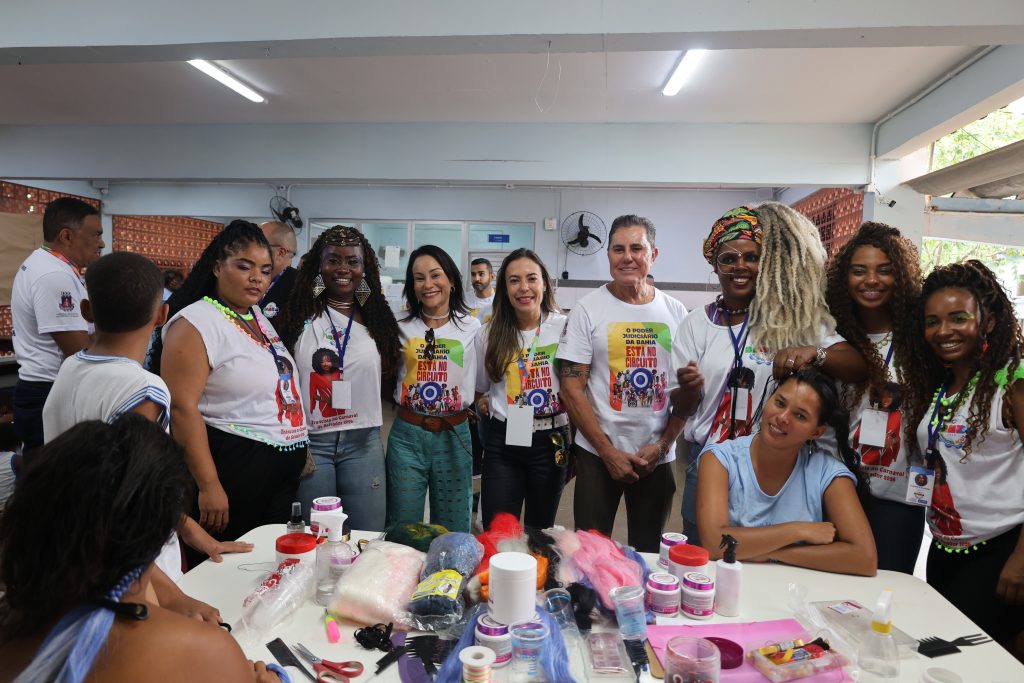 TJBA disponibiliza TV para casa de acolhimento que abriga temporariamente os filhos(as) dos trabalhadores ambulantes no Carnaval  