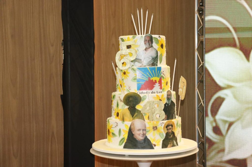 Presidente do TJBA participa de culto inter-religioso em celebração ao aniversário do Centro Espírita Cidade da Luz     