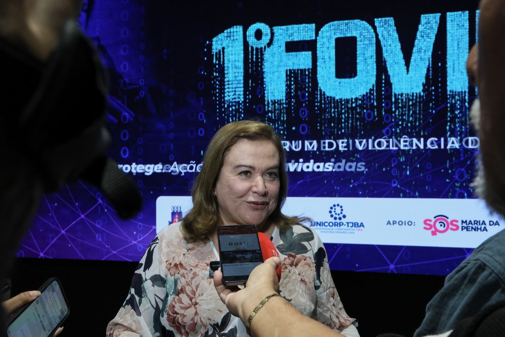 Violência contra a mulher no ambiente digital é tema do 1º Fórum de Violência Doméstica da Bahia (Fovid); evento reuniu autoridades estaduais e nacionais