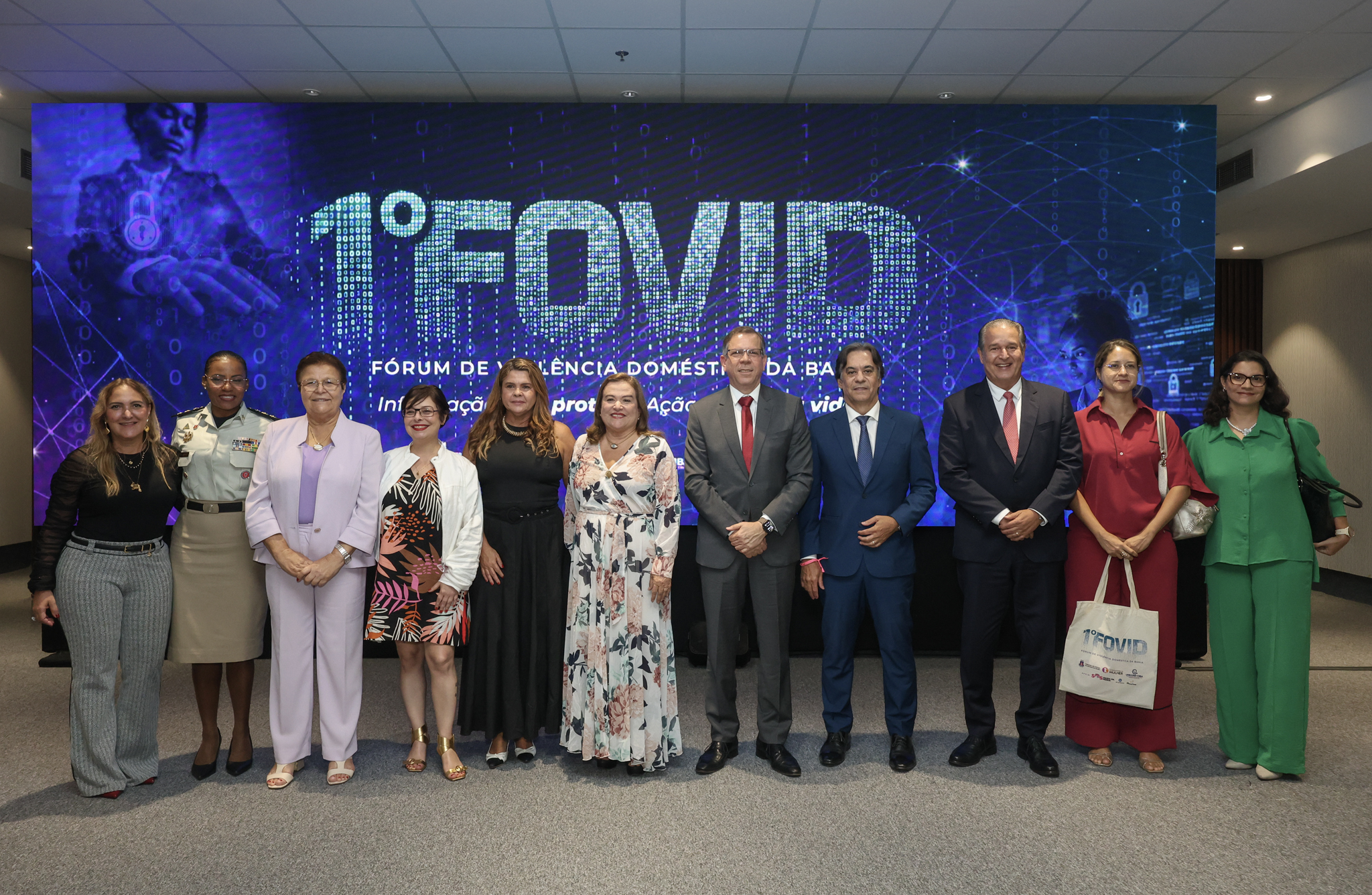 Violência contra a mulher no ambiente digital é tema do 1º Fórum de Violência Doméstica da Bahia (Fovid); evento reuniu autoridades estaduais e nacionais  