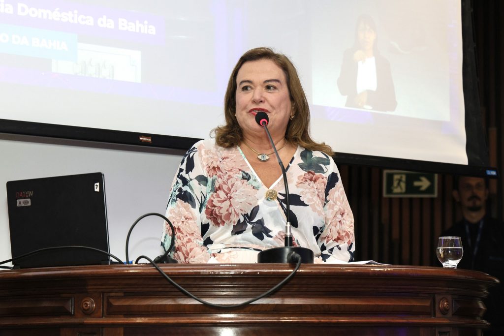 Violência contra a mulher no ambiente digital é tema do 1º Fórum de Violência Doméstica da Bahia (Fovid); evento reuniu autoridades estaduais e nacionais