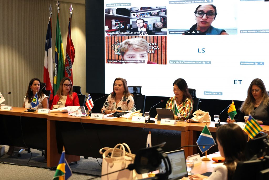 Violência contra a mulher no ambiente digital é tema do 1º Fórum de Violência Doméstica da Bahia (Fovid); evento reuniu autoridades estaduais e nacionais