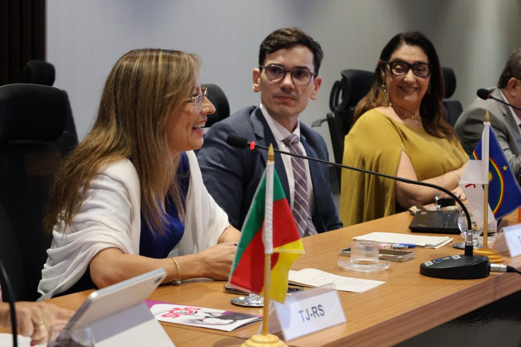 Violência contra a mulher no ambiente digital é tema do 1º Fórum de Violência Doméstica da Bahia (Fovid); evento reuniu autoridades estaduais e nacionais