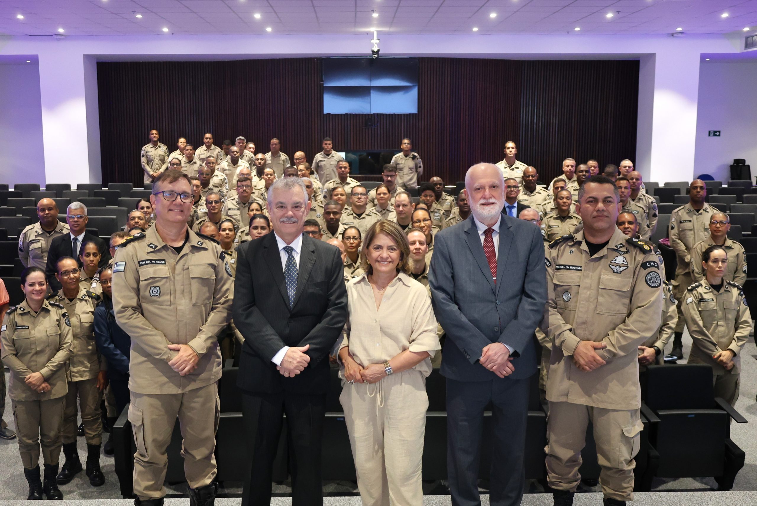 GSI apresenta balanço da gestão e homenageia Desembargadores durante Parada Geral promovida no TJBA   