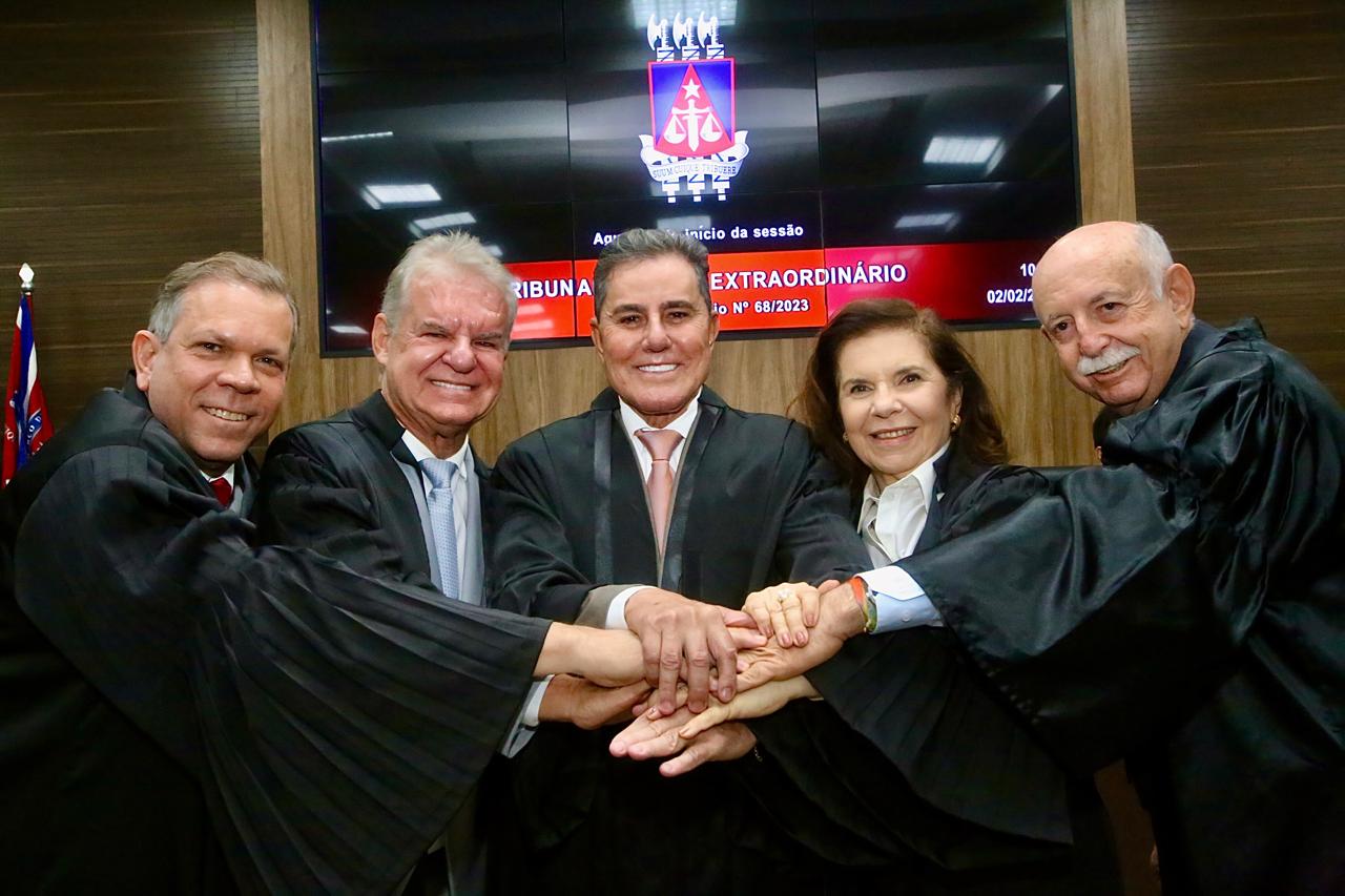 TJBA empossa nova Mesa Diretora para o biênio 2026-2028; Desembargador José Rotondano é o novo Presidente   