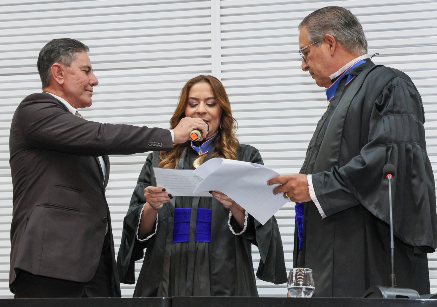 Presidente do TJBA prestigia posse de Desembargadora Eleitoral do TRE-BA   