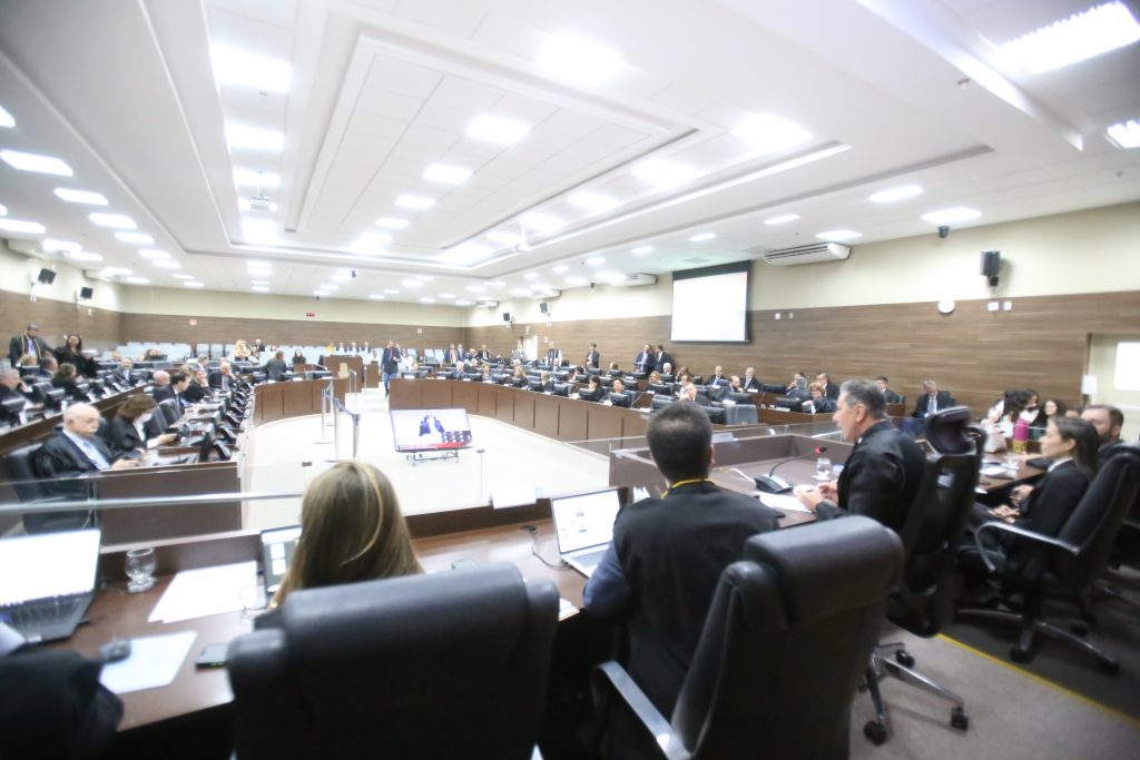 Desembargador José Rotondano nomeia Juízes Assessores Especiais da Presidência e integrantes das Comissões Permanentes em primeira sessão plenária da gestão   