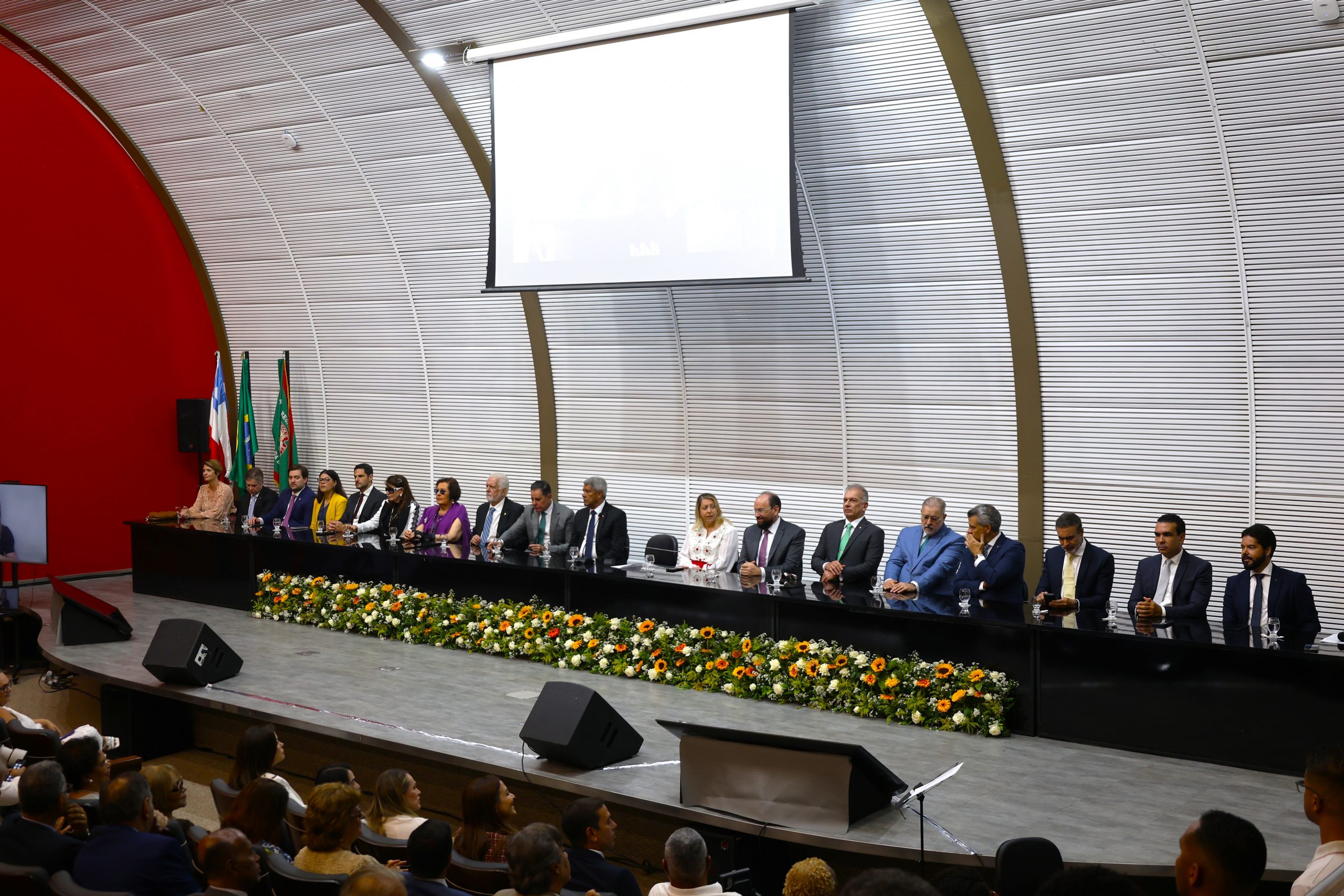 TJBA marca presença na reinauguração da sede do TRE-BA  