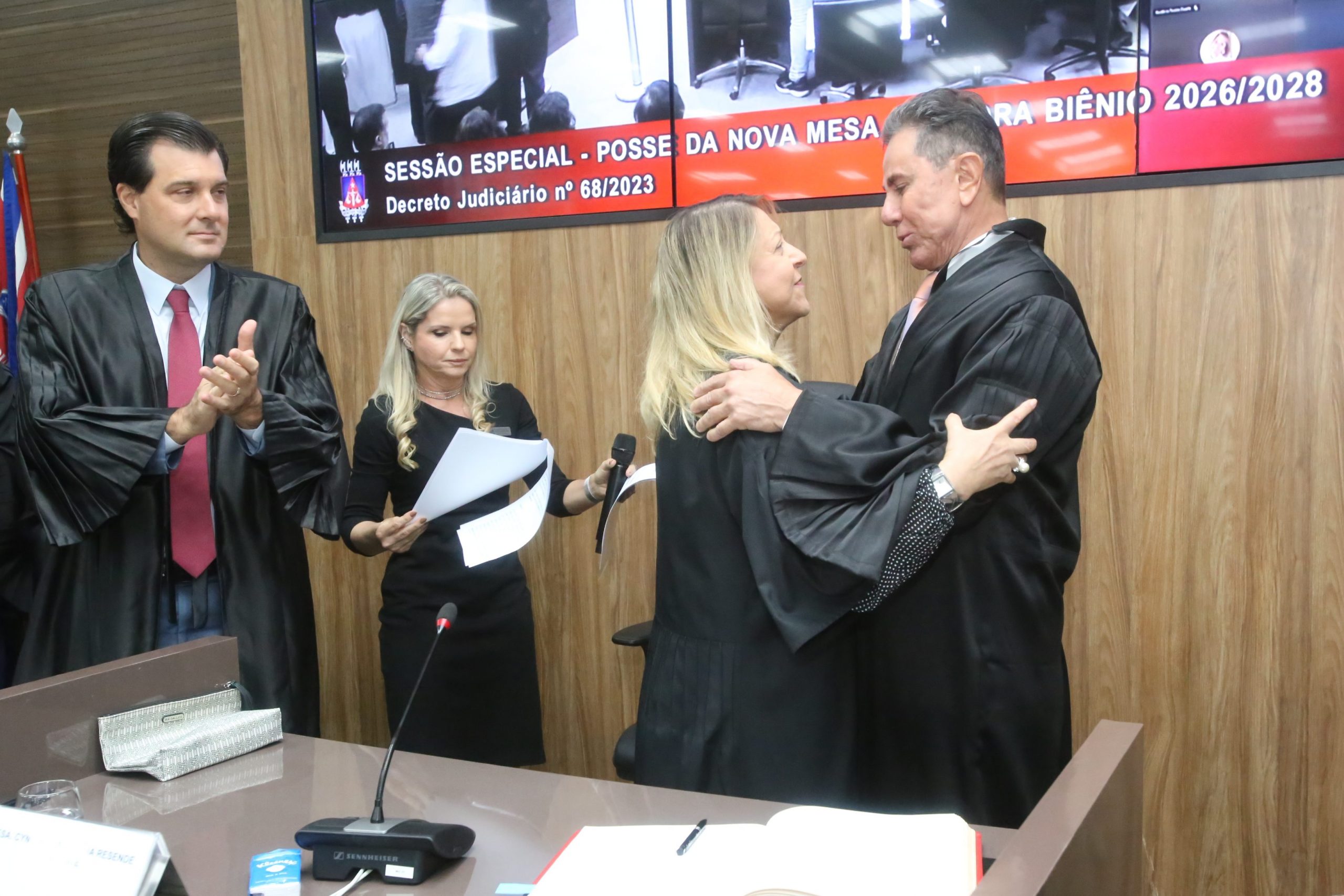 TJBA empossa nova Mesa Diretora para o biênio 2026-2028; Desembargador José Rotondano é o novo Presidente   