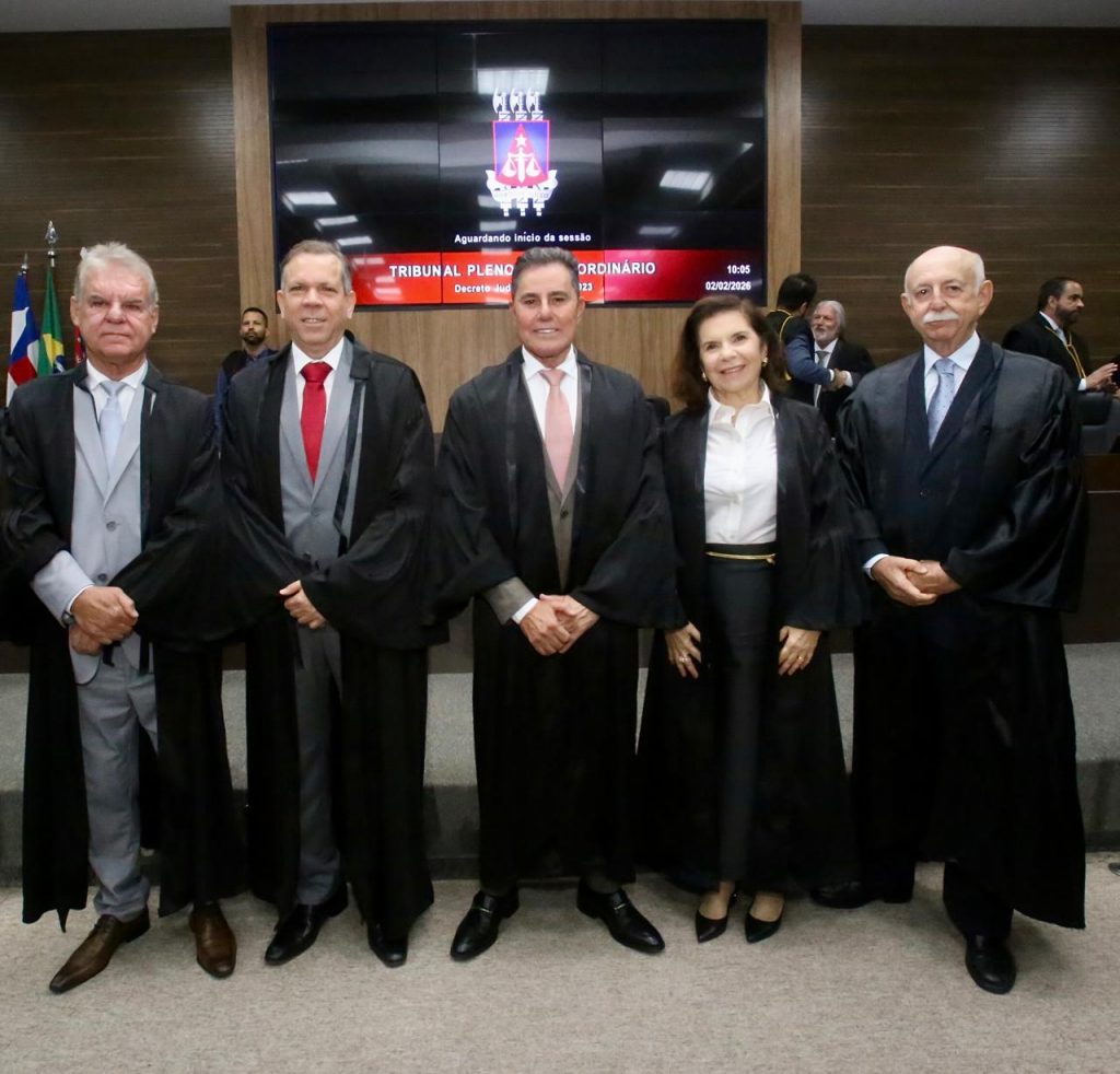 TJBA empossa nova Mesa Diretora para o biênio 2026-2028; Desembargador José Rotondano é o novo Presidente   