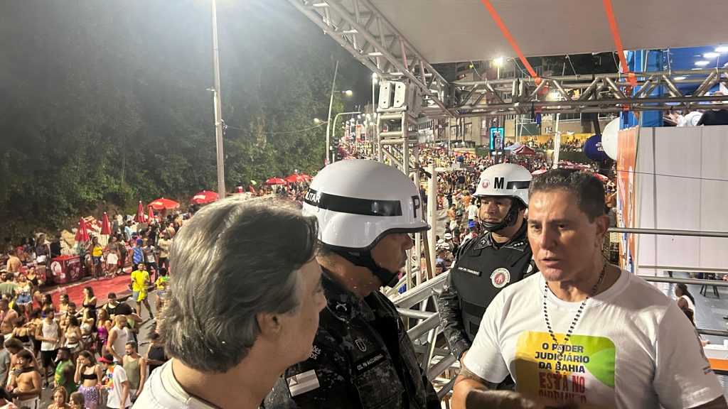 Segundo dia de atuação do Judiciário no Carnaval tem acolhimento a crianças e visita ao sistema de segurança pública  