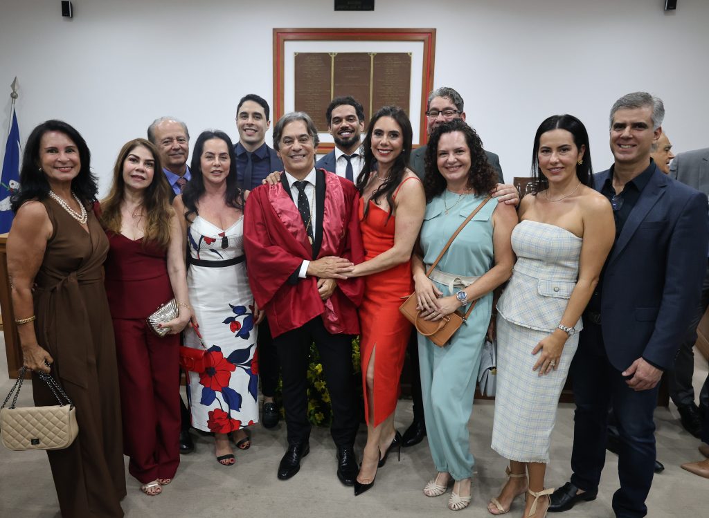 Desembargador Geder Gomes toma posse como titular da cadeira 16 da Academia de Letras Jurídicas da Bahia   