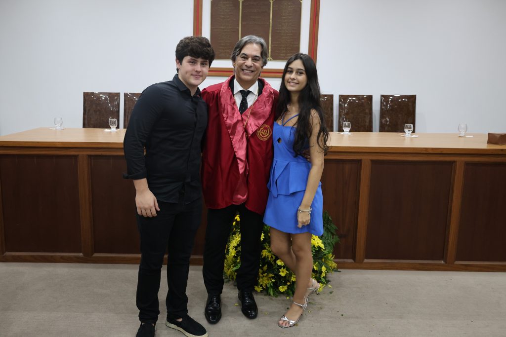 Desembargador Geder Gomes toma posse como titular da cadeira 16 da Academia de Letras Jurídicas da Bahia   