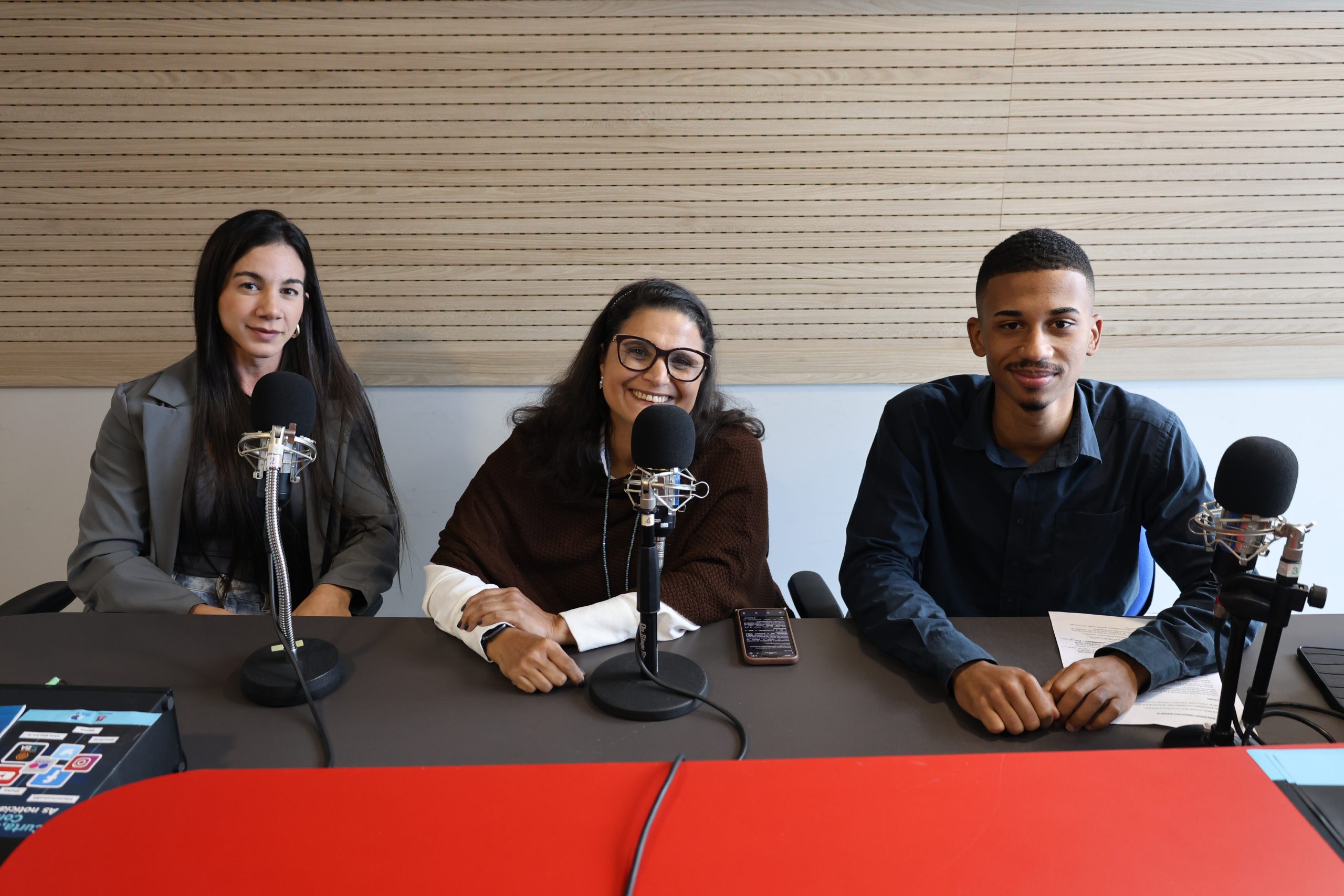 Março Azul-Marinho: Podcast Mais Saúde promove conversa de conscientização sobre o câncer colorretal    