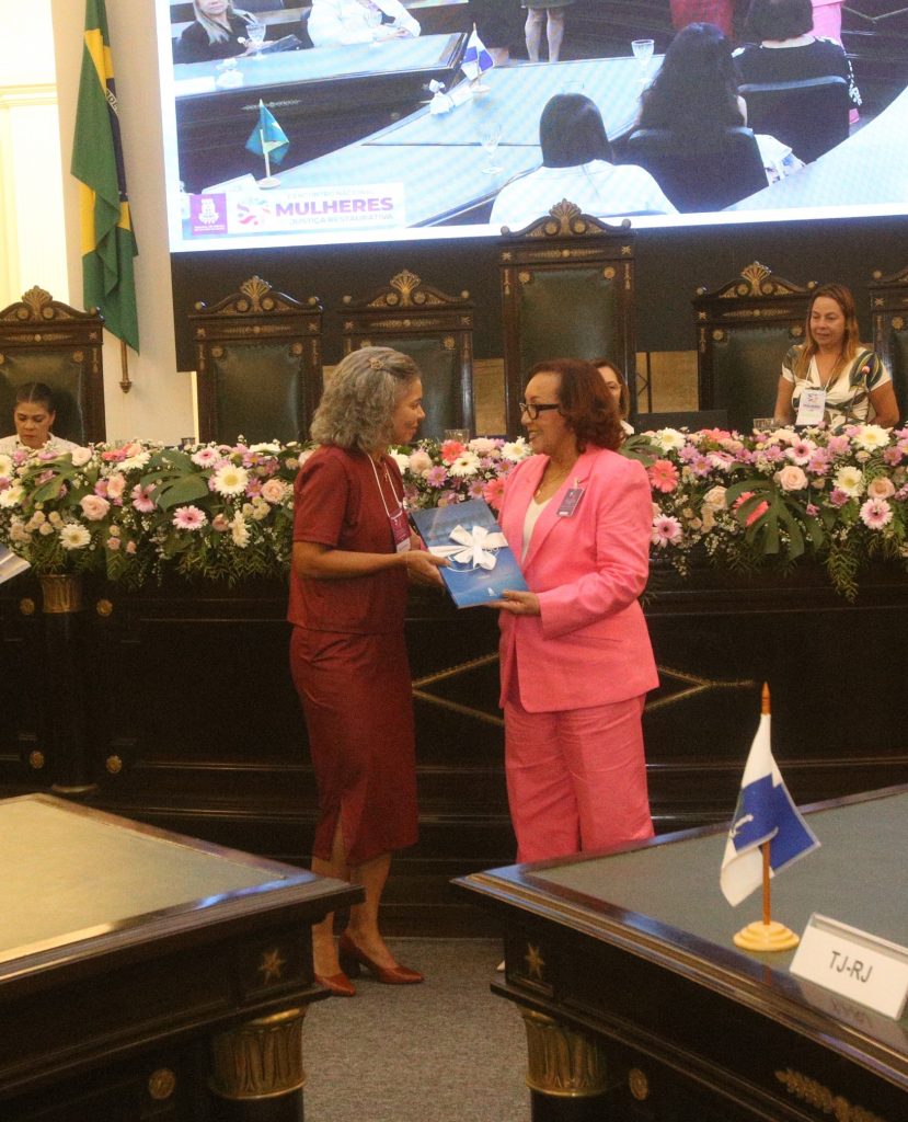 II Encontro Nacional de Mulheres na Justiça Restaurativa inicia com reconhecimento do protagonismo feminino e lançamento da Revista Consenso    