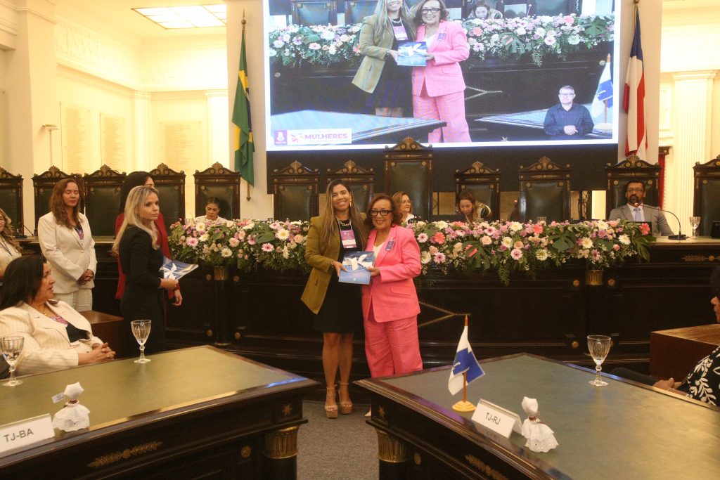 II Encontro Nacional de Mulheres na Justiça Restaurativa inicia com reconhecimento do protagonismo feminino e lançamento da Revista Consenso    