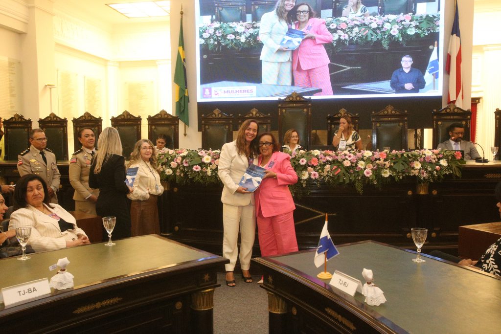 II Encontro Nacional de Mulheres na Justiça Restaurativa inicia com reconhecimento do protagonismo feminino e lançamento da Revista Consenso    