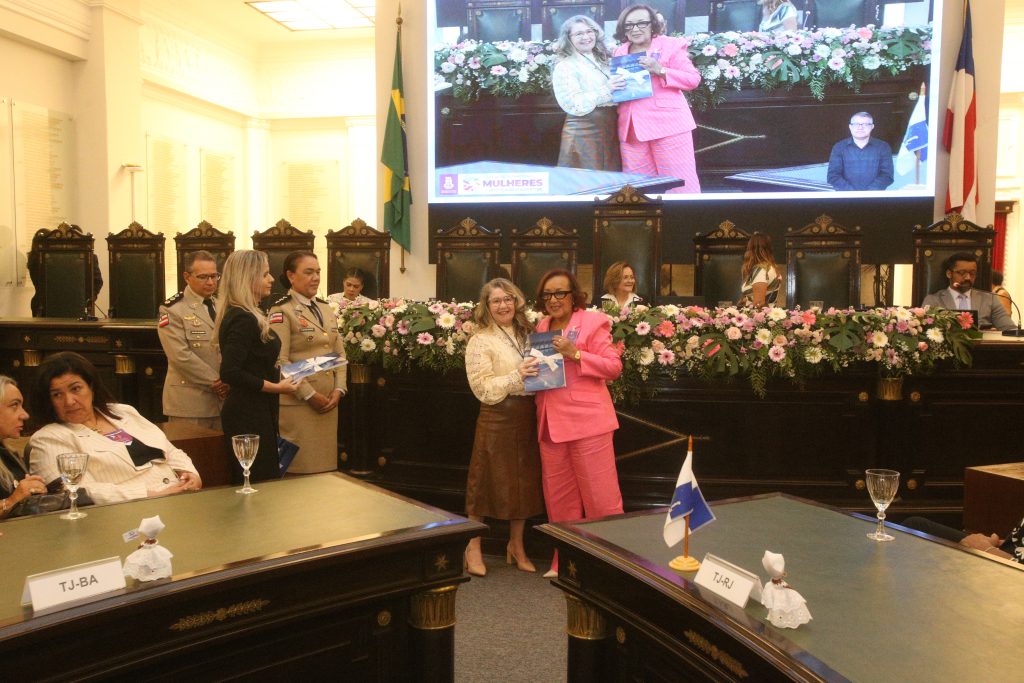 II Encontro Nacional de Mulheres na Justiça Restaurativa inicia com reconhecimento do protagonismo feminino e lançamento da Revista Consenso    