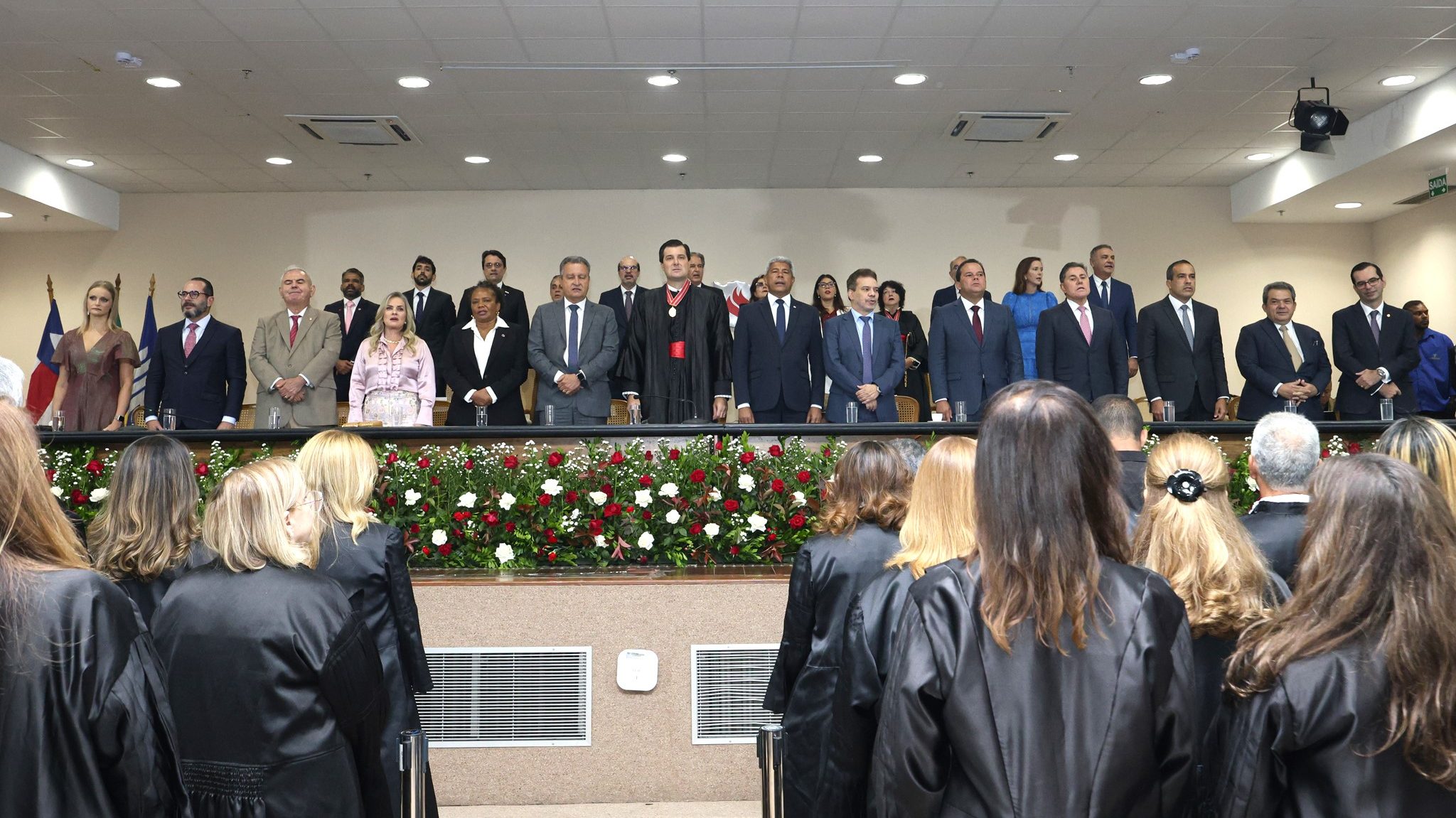 Presidente do TJBA prestigia posse do Procurador-Geral de Justiça da Bahia: “O Poder Judiciário estará unido e ombreado com o Ministério Público”  