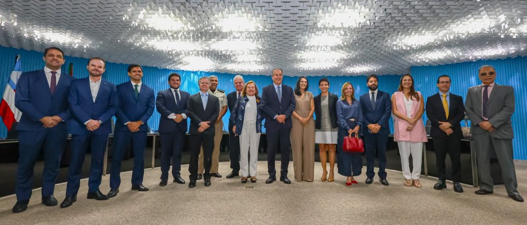 TJBA marca presença na abertura de exposição do TRE-BA sobre os 30 anos da urna eletrônica  